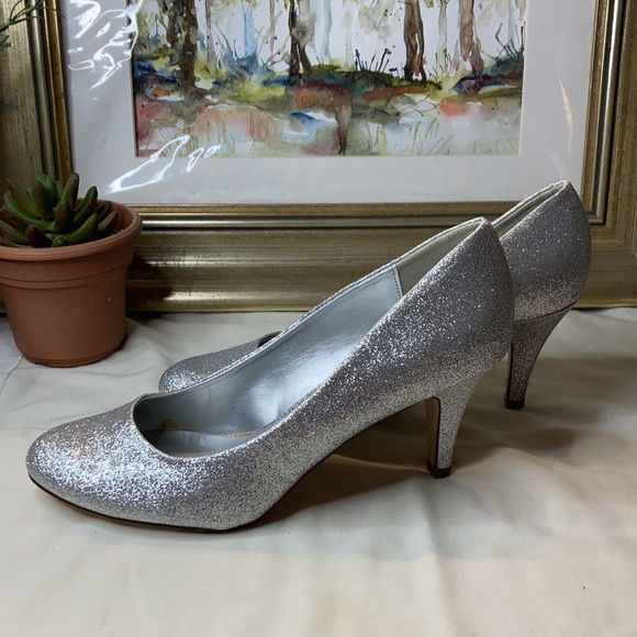 Call it Spring silver sparkle heels - Picture 3 of 9